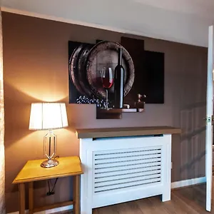 Cheerful 3-bedroom Douglas House With Patio Holiday home