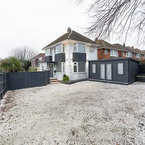 Estwood - Gated House Holiday home